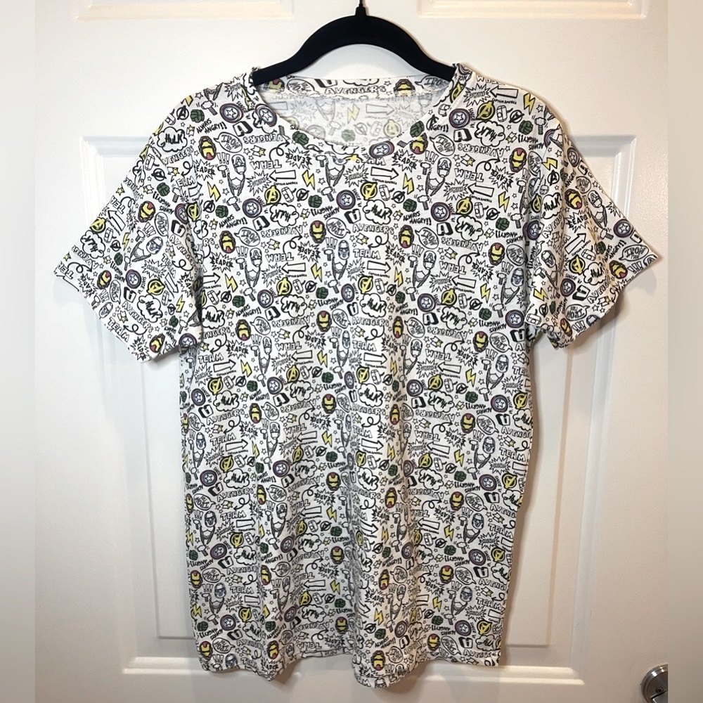 Marvel Avengers T-shirt Size S